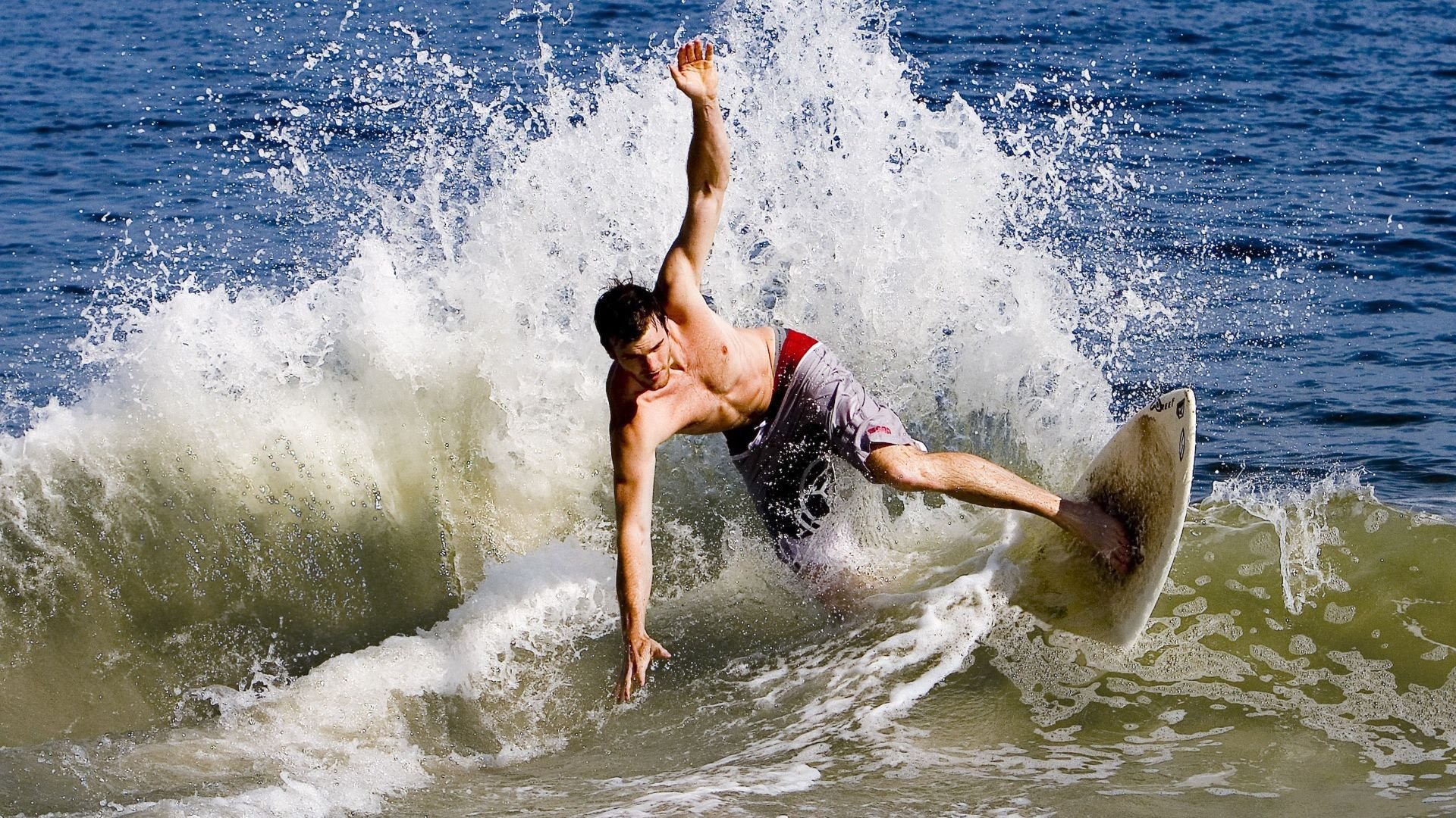 “六人制袋棍球:成都七中东部赛场燃烧激情,赛场气氛激烈”